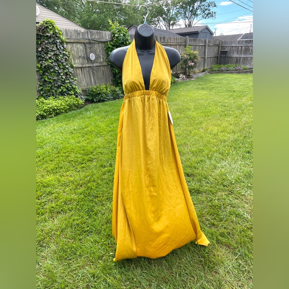 NWOT Show me your Mumu halter satin maxi dress gold yellow LARGE vacation formal